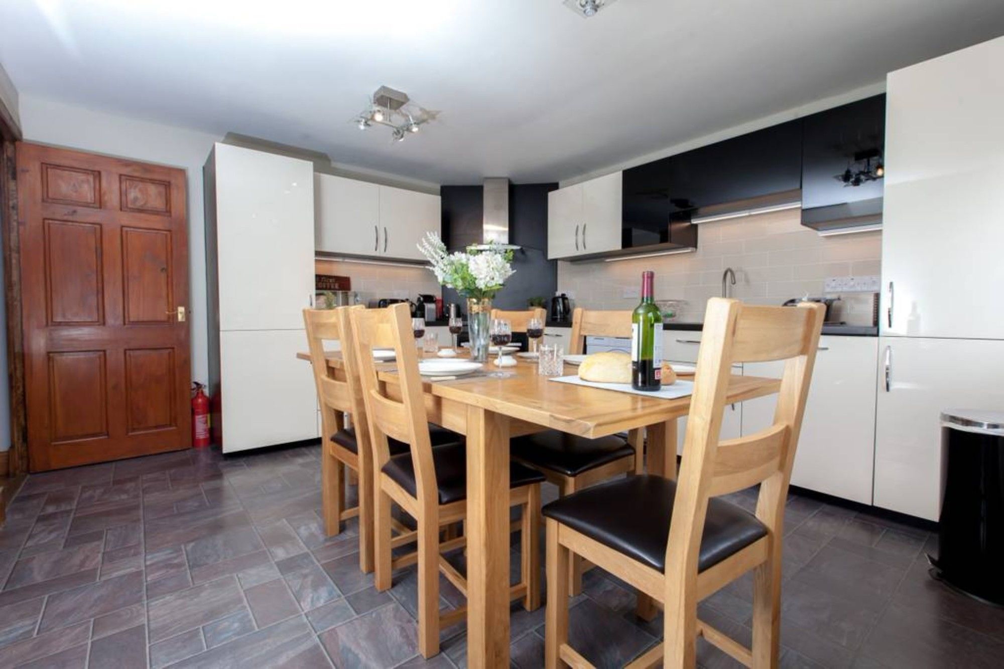 2 Bedroom Centre Duplex Apartment EDI